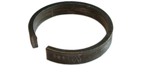 Spacer ring for crankshaft wheel gear