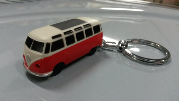 Key chain VW T1 bus, with LED, red