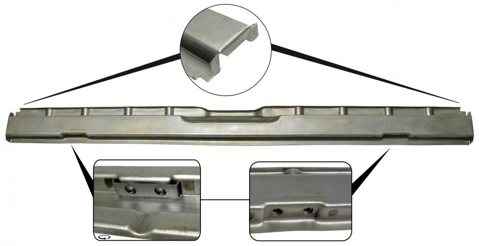 Quertrger zwischen Motorklappe und Heckklappe, 8.63-7.66